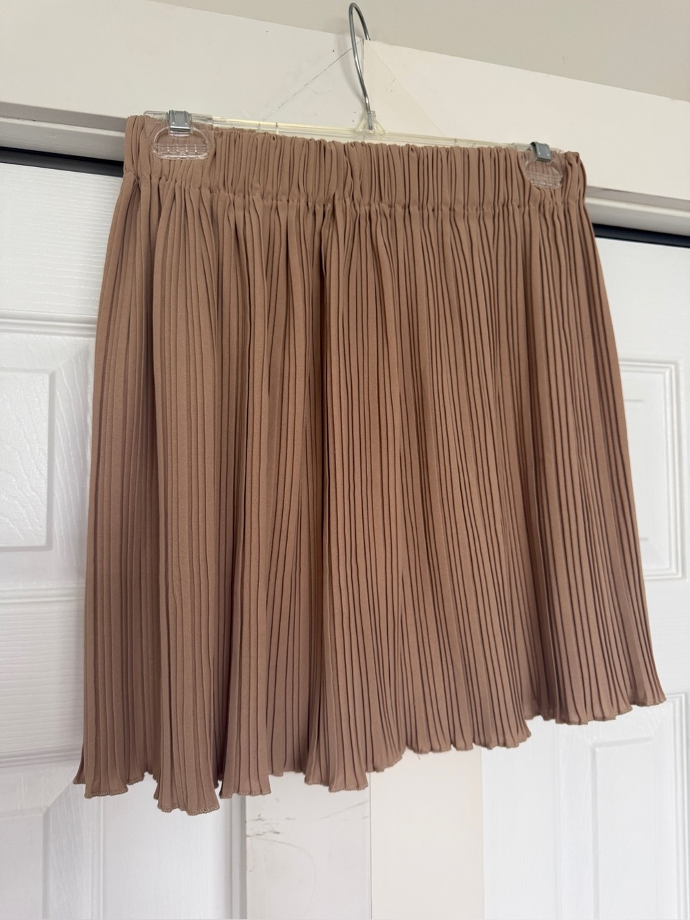 Flowy Pleated Taupe Skirt Size medium